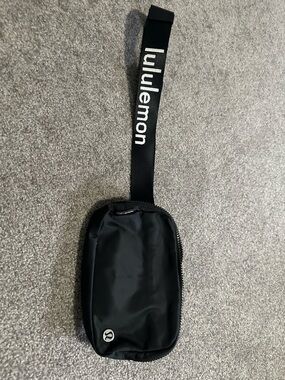 Rare Lululemon belt bag